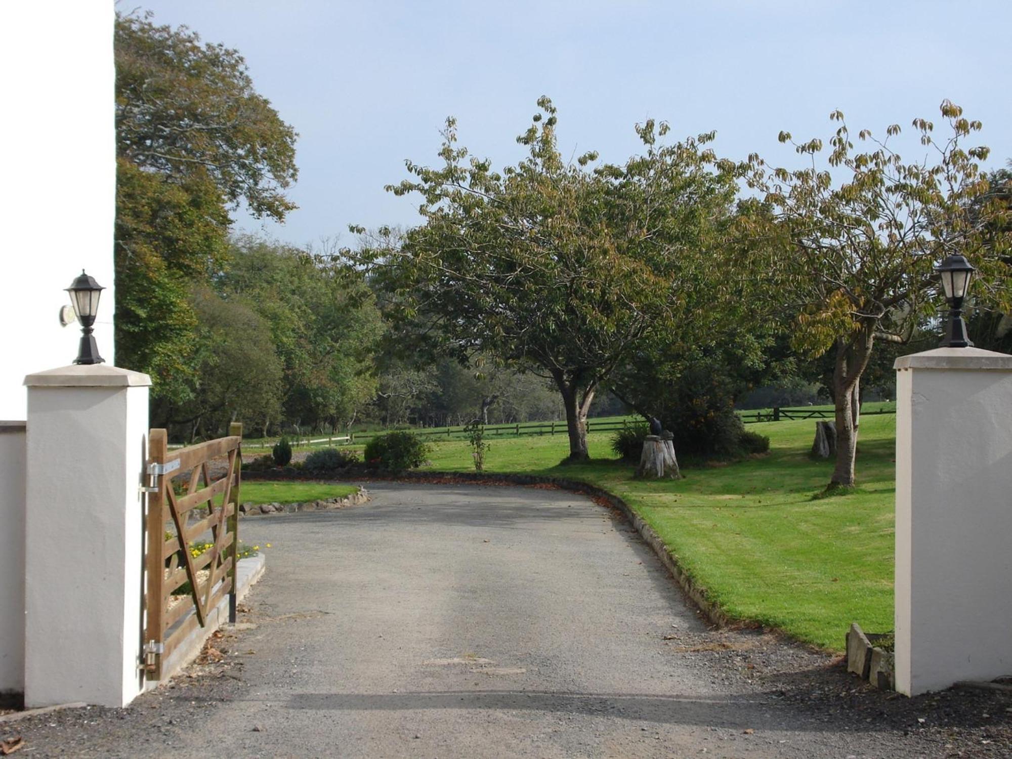East Hook Farmhouse Haverfordwest Exterior photo