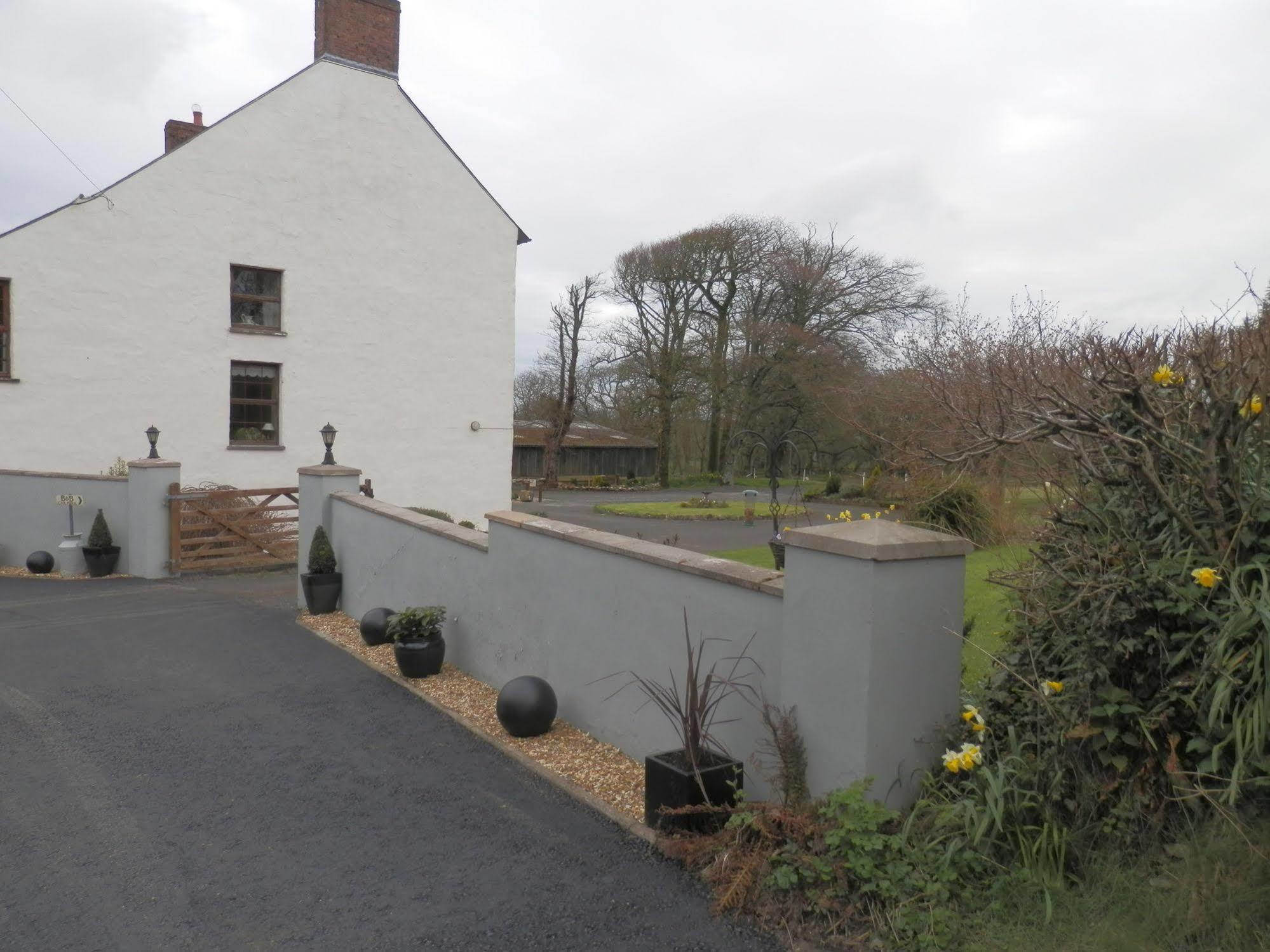 East Hook Farmhouse Haverfordwest Exterior photo